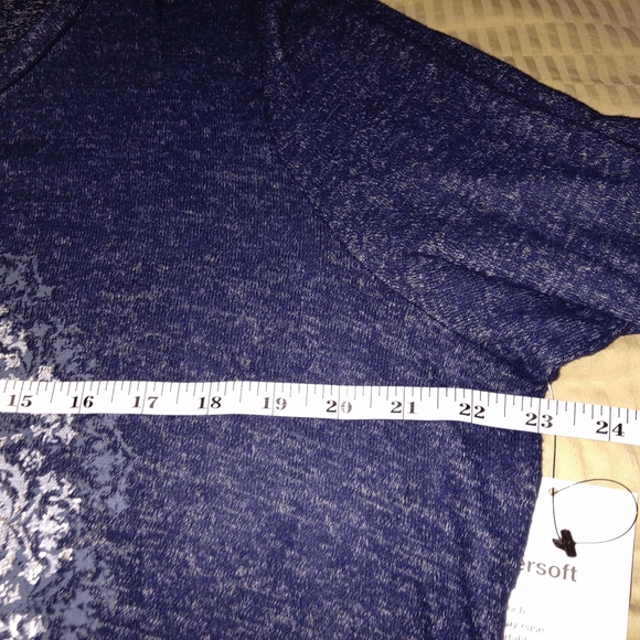 NEW Women's  Blue, Somona Top with Silver Medallion Size XXL - Picture 5 of 6